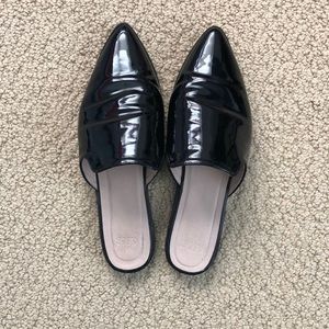 Patent leather mule